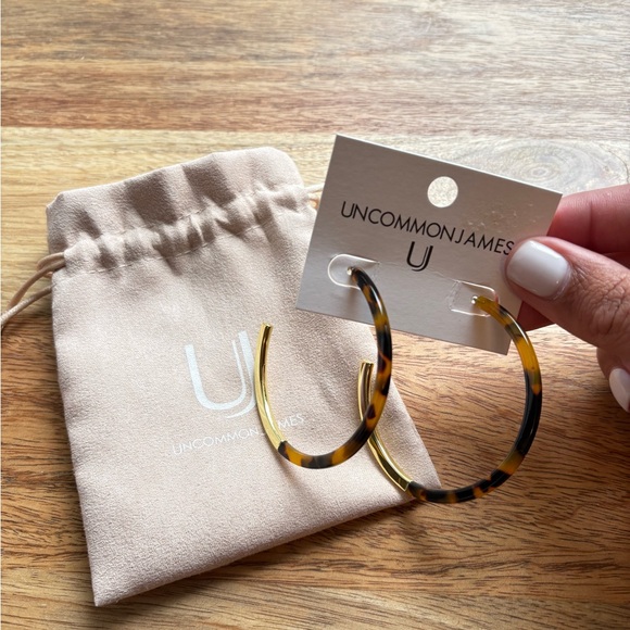 Uncommon James Tortoise and Gold Hoop Earrings - Picture 3 of 7
